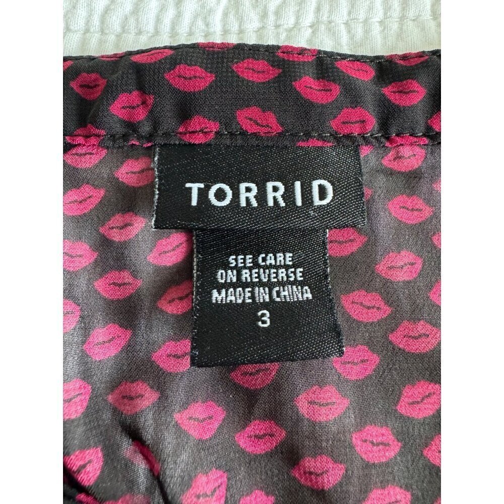 Torrid Women's Sheer Ruffled Button Down Blouse Smocking SZ 3 (22-24) Black Red - Picture 4 of 10